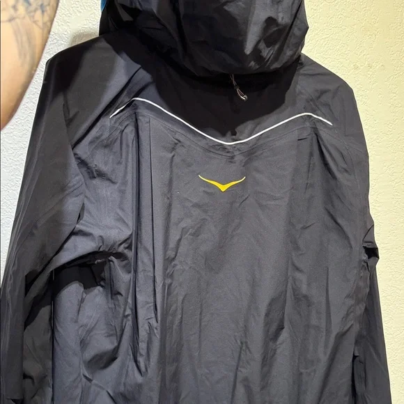 Hoka Men's Black Windbreaker with Rainbow Zipper - Picture 6 of 6